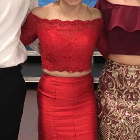 Red prom dress - Picture 3 of 3